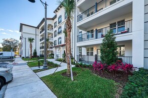 Interior - Prime Location-spacious Condo for 8 Guests (Orlando)