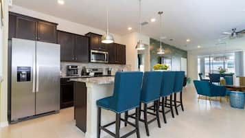 House (6 Bedrooms) | Private kitchen | Microwave, oven, highchair, blender