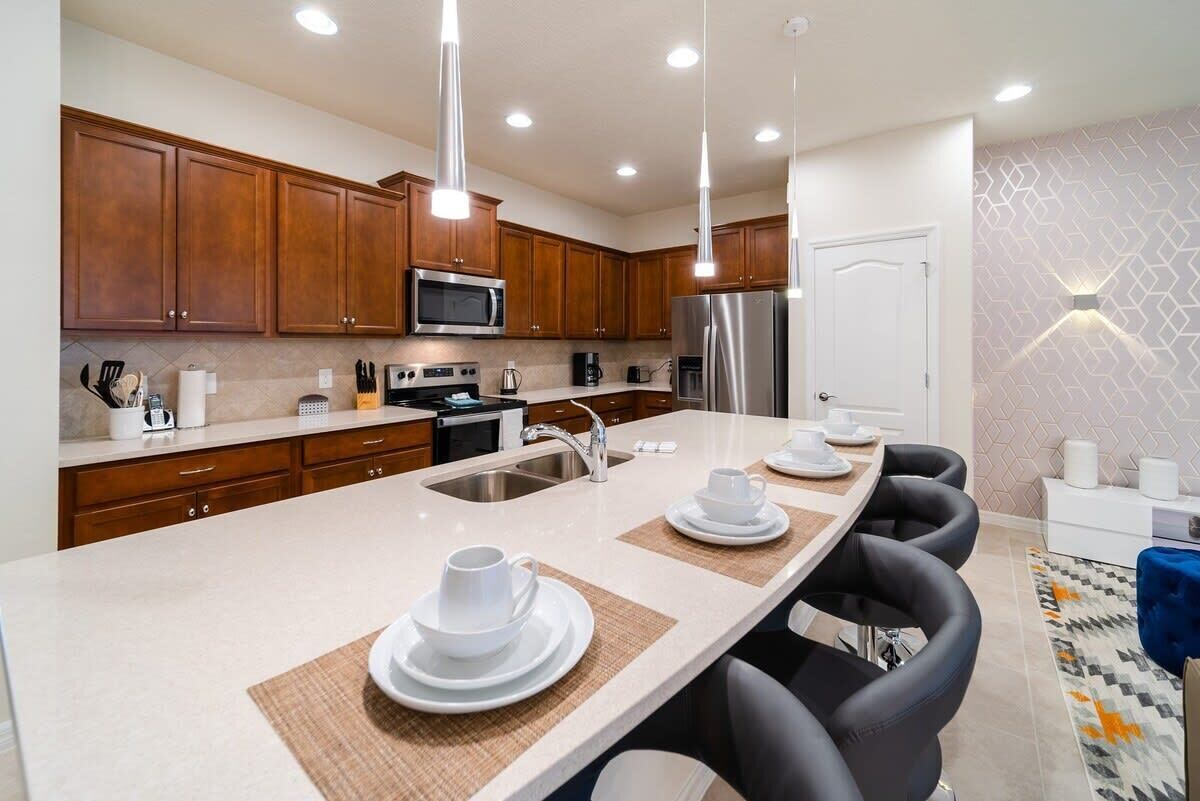 Vila (5 Bedrooms) | Dapur pribadi | Microwave, oven, kursi makan untuk bayi, dan blender