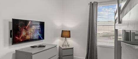 Villa (4 Bedrooms) | Bathroom | Bathtub, towels, soap, shampoo