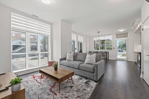 Classic Apartment, 2 Bedrooms, Kitchen | Living area