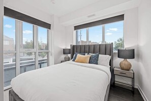 Classic Apartment, 2 Bedrooms, Kitchen | Iron/ironing board, free WiFi, bed sheets - Modern Stays in the Heart of the Stockyards (Toronto)