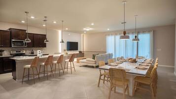 House (Multiple Bedrooms) | Private kitchen | Microwave, oven, high chair, blender