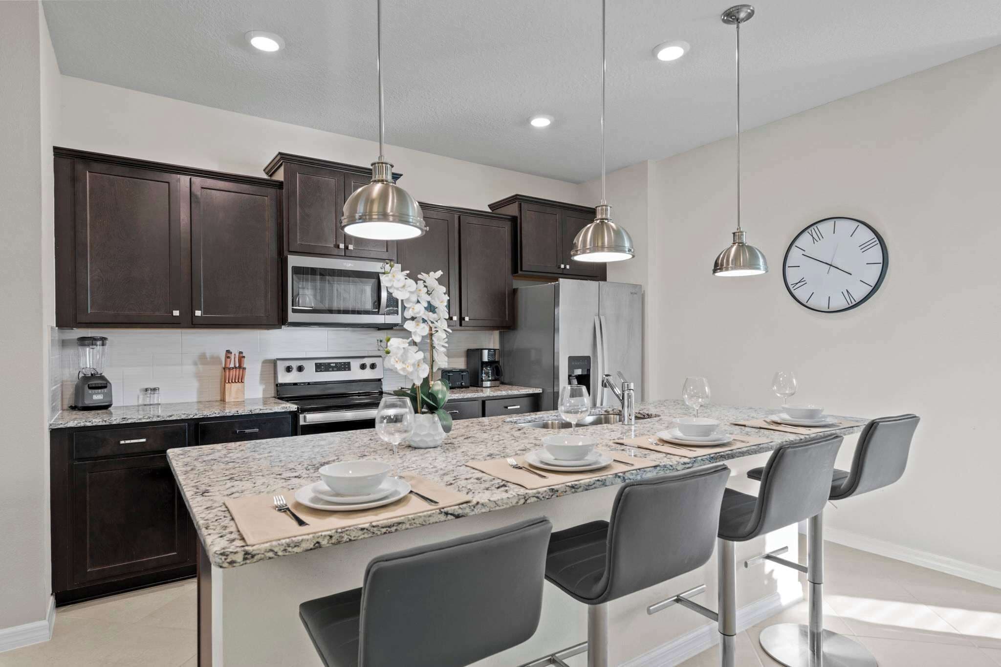 House (Multiple Bedrooms) | Private kitchen | Microwave, oven, highchair, blender