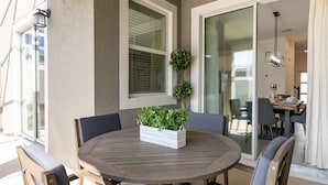 Ảnh chưa phân loại, 5 trong số 37 ảnh, nút