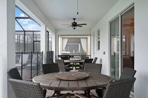 Interior - Home 9 Bed Themed Rooms, Pool, Storey Lake (Kissimmee)