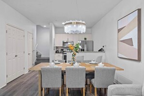Interior - Modern 3 Bed Villa, Newly Renovated, Prime Location (Kissimmee)