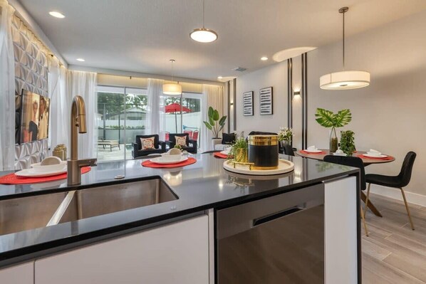 Interior - Modern Luxury Retreat - Mickey & Harry Potter Beds (Clermont)