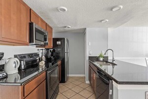 Apartment (3 Bedrooms) | Private kitchen