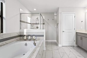 Interior - Luxury Decor 6BR at Storey Lake Sleeps 16 (Kissimmee)
