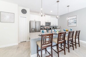 Villa (4 Bedrooms) | Private kitchen | Microwave, oven, highchair, blender