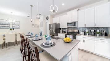 Villa (4 Bedrooms) | Private kitchen | Microwave, oven, highchair, blender