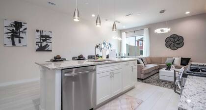 Luxury 3BR Home With Mario Bros Room Near Disney