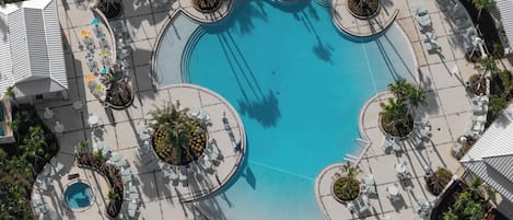 2 piscinas al aire libre