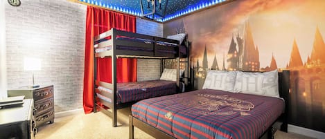 4 多间卧室、笔记本电脑工作区、遮光窗帘、熨斗/熨衣板