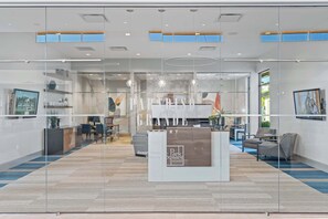 المنشأة من الداخل