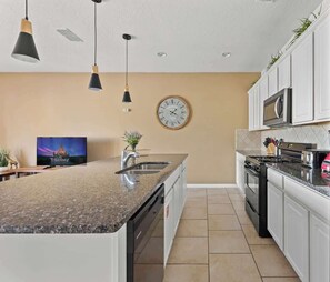 Villa (4 Bedrooms) | Privat køkken | Mikrobølgeovn, ovn, højstol, blender