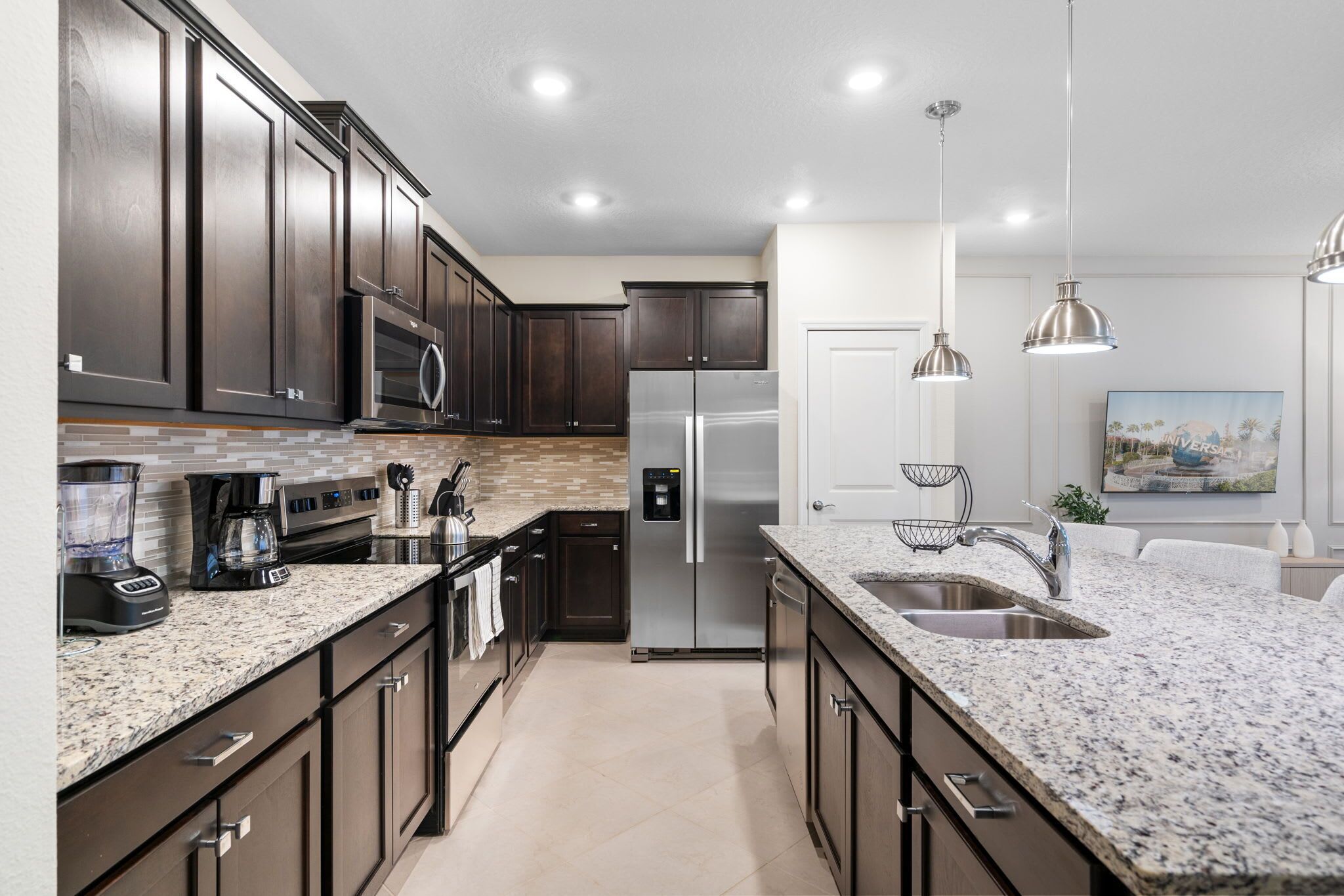 Villa (5 Bedrooms) | Private kitchen | Microwave, oven, high chair, blender