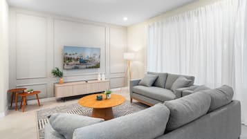 Villa (5 Bedrooms) | Living area | 50-inch Smart TV with cable channels