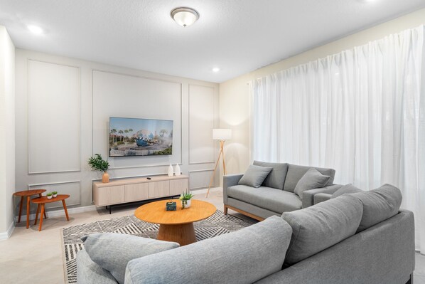 Villa (5 Bedrooms) | Living area | 50-inch Smart TV with cable channels - Chic Home, Game Room, Themed Beds (Clermont)