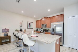 Interior - Private Pool, Prime Location, Beautiful Home (Kissimmee)