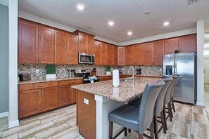 Casa (6 Bedrooms) | Cuina privada | Microones, forn, trona i liquadora 