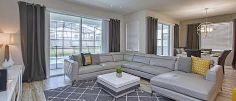 House (6 Bedrooms) | Living area | 50-inch Smart TV with cable channels