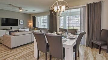 House (6 Bedrooms) | Living area | 50-inch Smart TV with cable channels