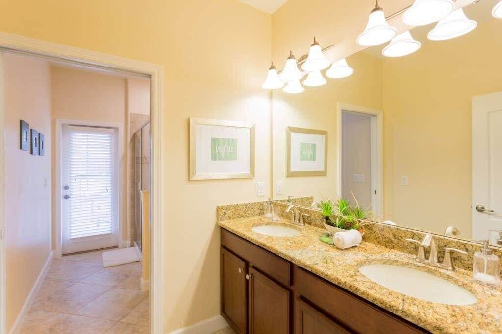 独立别墅 (5 Bedrooms) | 浴室 | 浴缸、毛巾、肥皂、洗发水