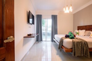 2 bedrooms, iron/ironing board, Internet, bed sheets - Modern • Pool + Balcony | Close to the Beach (Bavaro)
