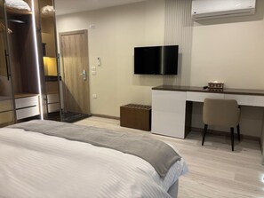 Luxury Single Room | Living area