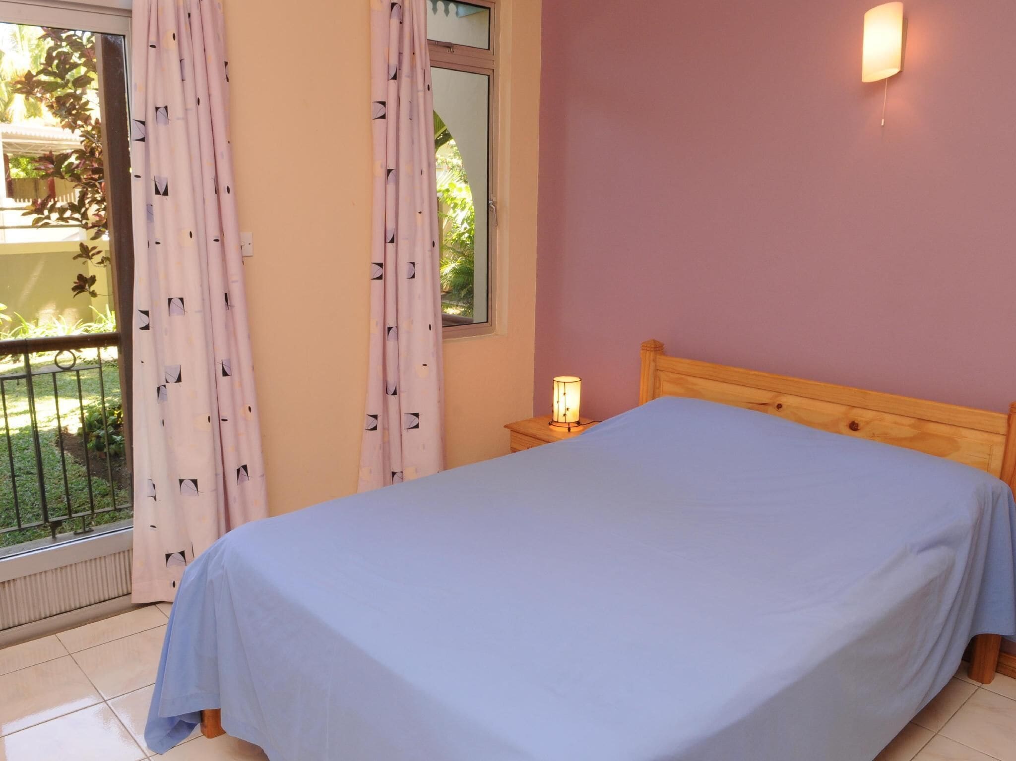 Standard-Apartment, Balkon, Gartenblick | Bügeleisen/Bügelbrett, kostenloses WLAN