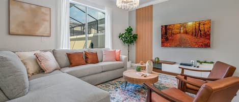 別墅 (4 Bedrooms) | 客廳 | 50 吋智能電視連有線電視頻道