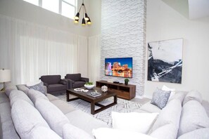 House (5 Bedrooms) | Living area | 50-inch Smart TV with cable channels