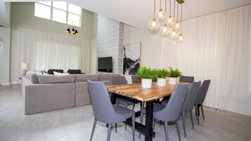 House (5 Bedrooms) | Living area | 50-inch Smart TV with cable channels