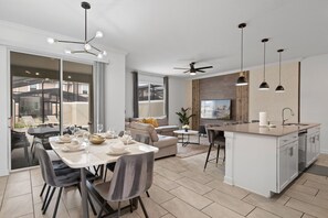 Villa (4 Bedrooms) | Dapur peribadi | Ketuhar gelombang mikro, ketuhar, kerusi tinggi, pengisar 