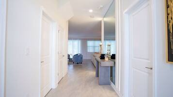 House (6 Bedrooms) | Private kitchen | Microwave, oven, highchair, blender