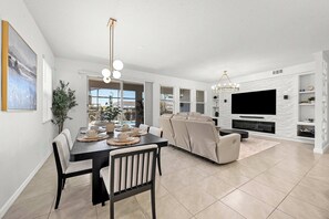 House (6 Bedrooms) | Private kitchen - Themed 6BR Home, Game Room, Pool, Sleeps 16 (Davenport)