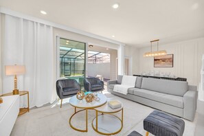 Interior - Stylish 5BR Home With Mickey & Cars Rooms (Davenport)