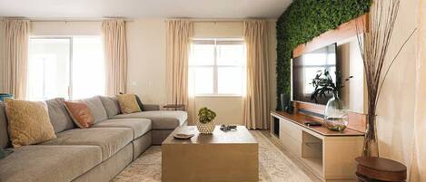 House (Multiple Bedrooms) | Living area | TV