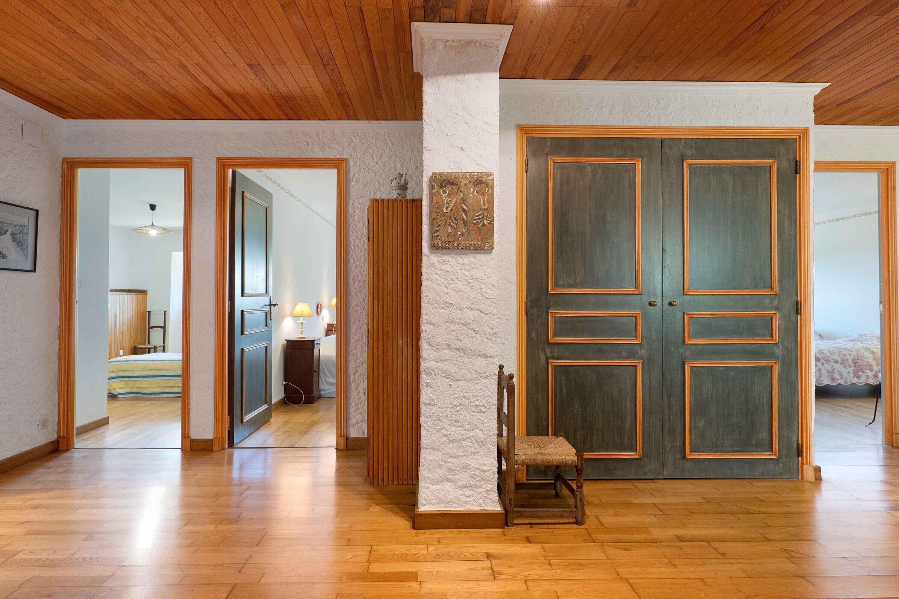 4 chambres, fer et planche à repasser, Wi-Fi, literie fournie