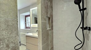 Een douche, een haardroger