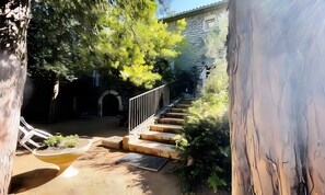 Terrace/patio - Robert Delaunay Cottage with Wi-Fi in Vallon-Pont-d'Arc (Vallon-Pont-d'Arc)