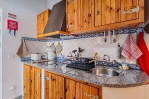 Refrigerador, microondas, parrilla de estufa y lavavajillas 