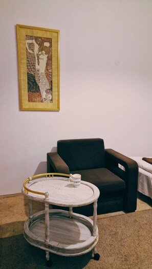 Interior - Przytulne Słoneczne Studio w centrum Pragi Północ w Warszawie. (Warszawa)