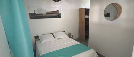 1 bedroom, WiFi, bed sheets