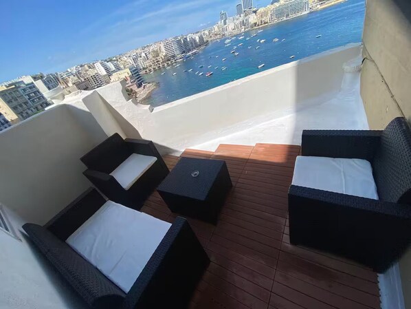 Terrace/patio - The High Source (Sliema)
