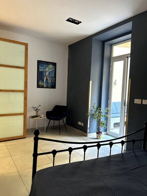 Bed sheets - Ground floor 1 bdroom aprt (Sliema)