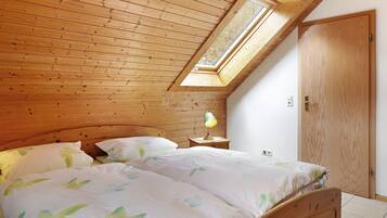 Bügeleisen/Bügelbrett, WLAN, Bettwäsche