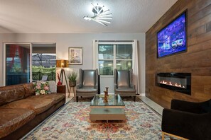 Smart-TV, peis og bordtennis